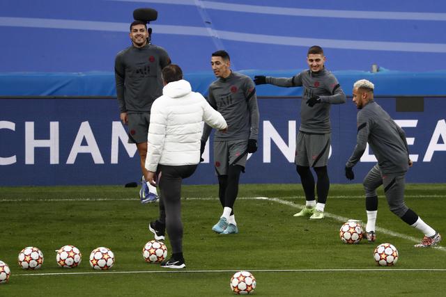 何时能兑现天赋？曾凡博关键2罚全丢葬送比赛