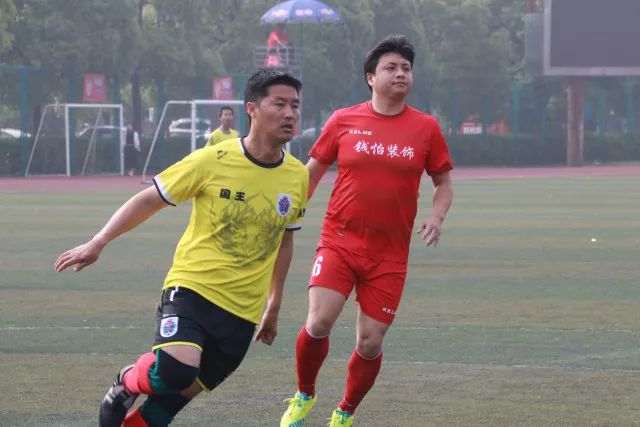 约基奇34+13威少两双詹姆斯18分 掘金大胜湖人