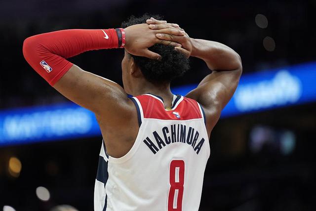 莫布利41+10骑士送黄蜂8连败 雷霆擒鹈鹕3连胜