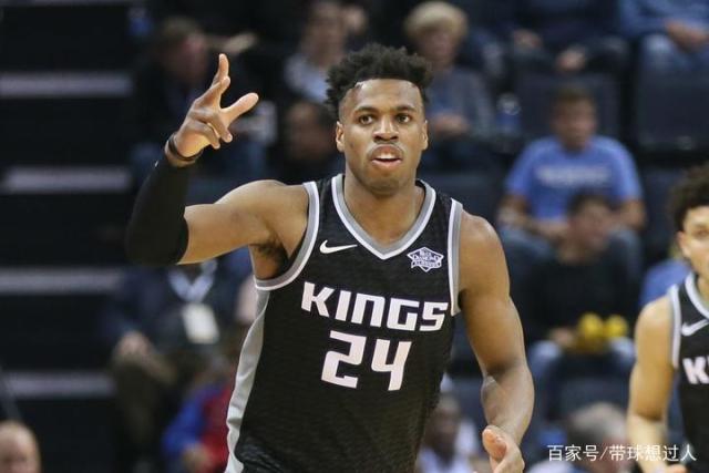 詹姆斯24+11布朗尼5分 湖人大胜送奇才16连败