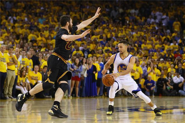 鄢手骐24分辽宁负新疆 格洛弗50分四川负浙江